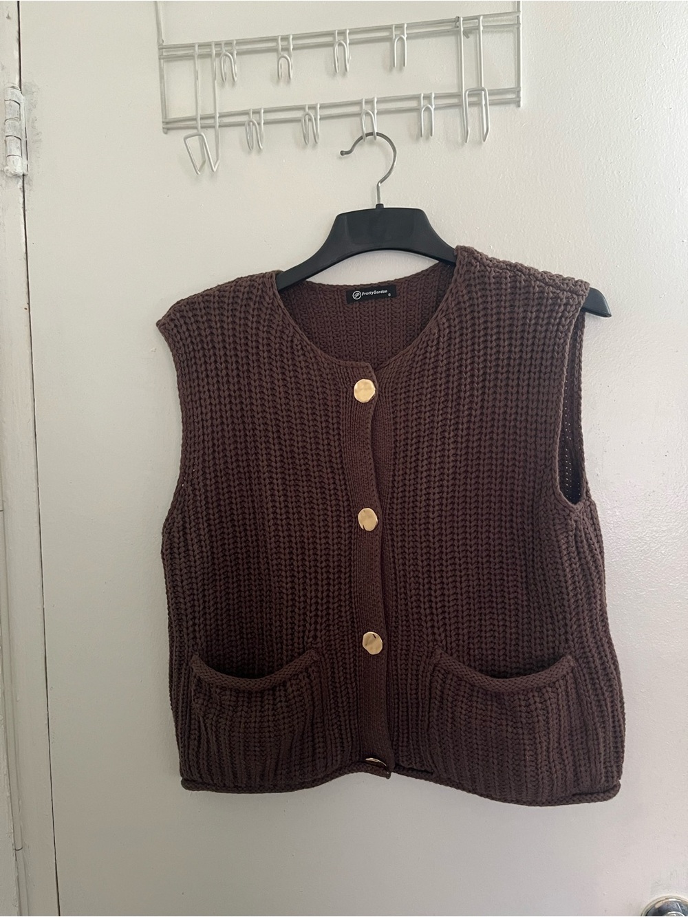 Gold-Button Brown Knit Sleeveless Cardigan Vest